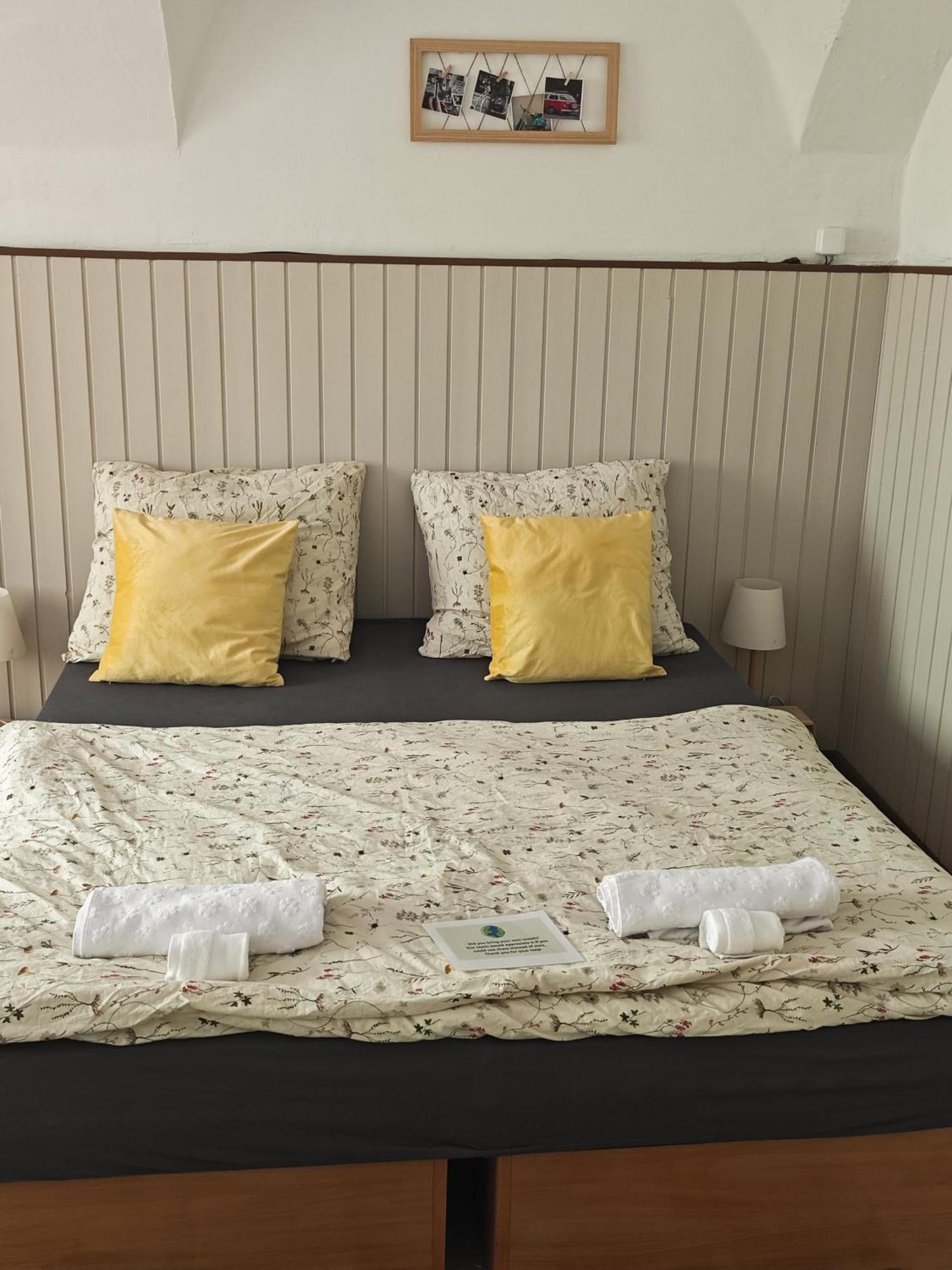 Vintage Room With Garden View ブラチスラヴァ エクステリア 写真